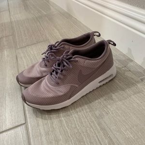 NIKE AIR MAX THEA IN PLUM FOG